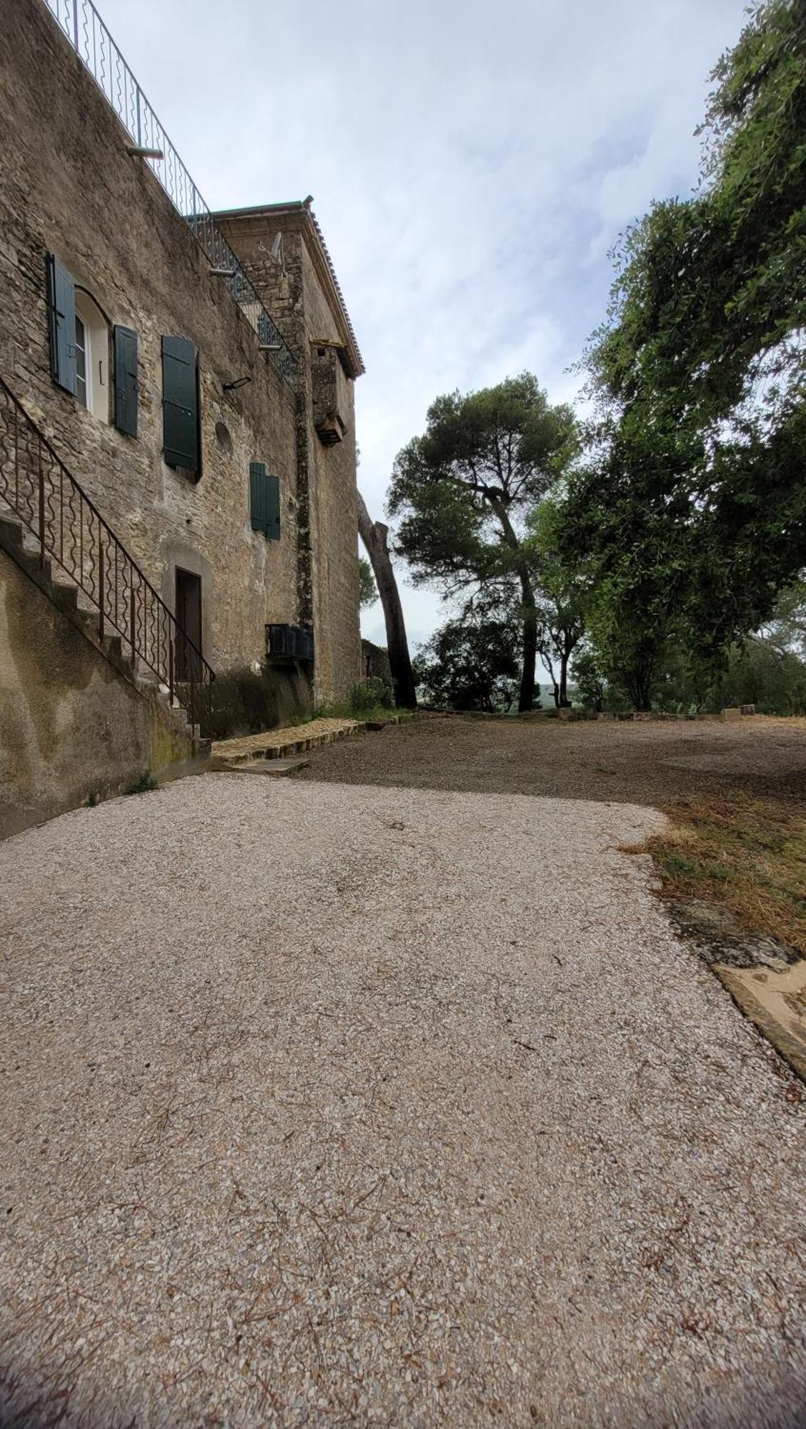 La Pinede, Logement Privatif Au Chateau Aumes Exterior foto